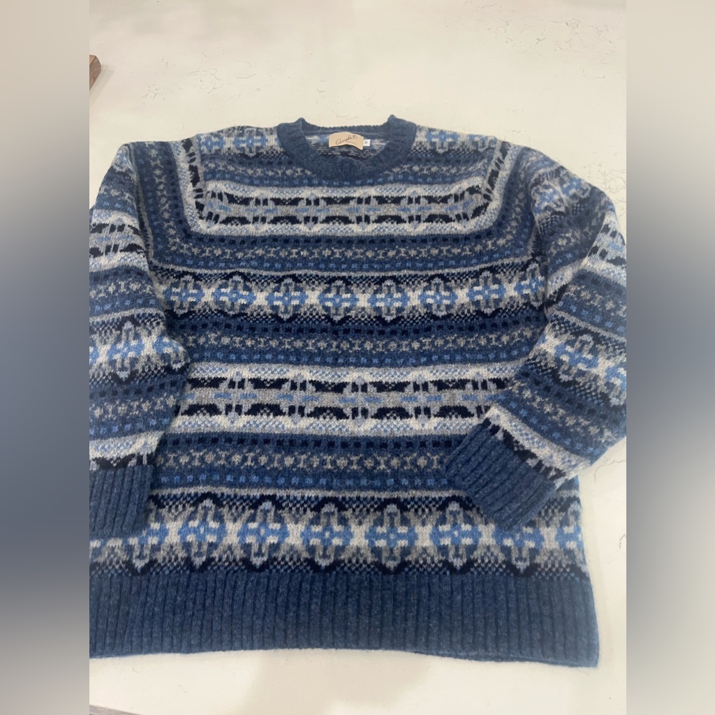 Campbells Of Beauty Wool Sweater Size M